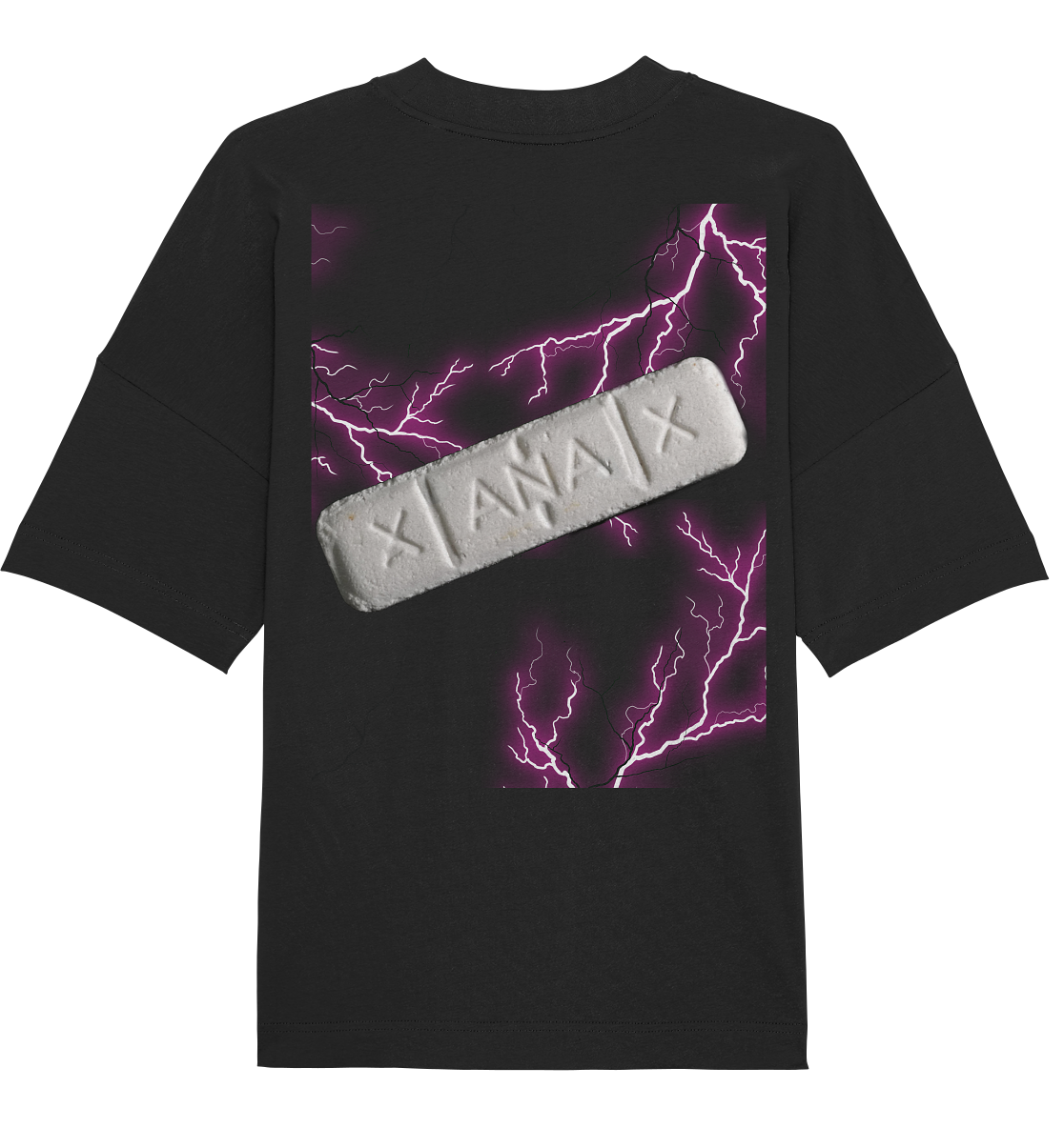 Schwarzes T-Shirt mit Neon-Blitzen, Xanax-Tablette und DARKXNASH-Logo – futuristisches Design für die Techno-Szene.