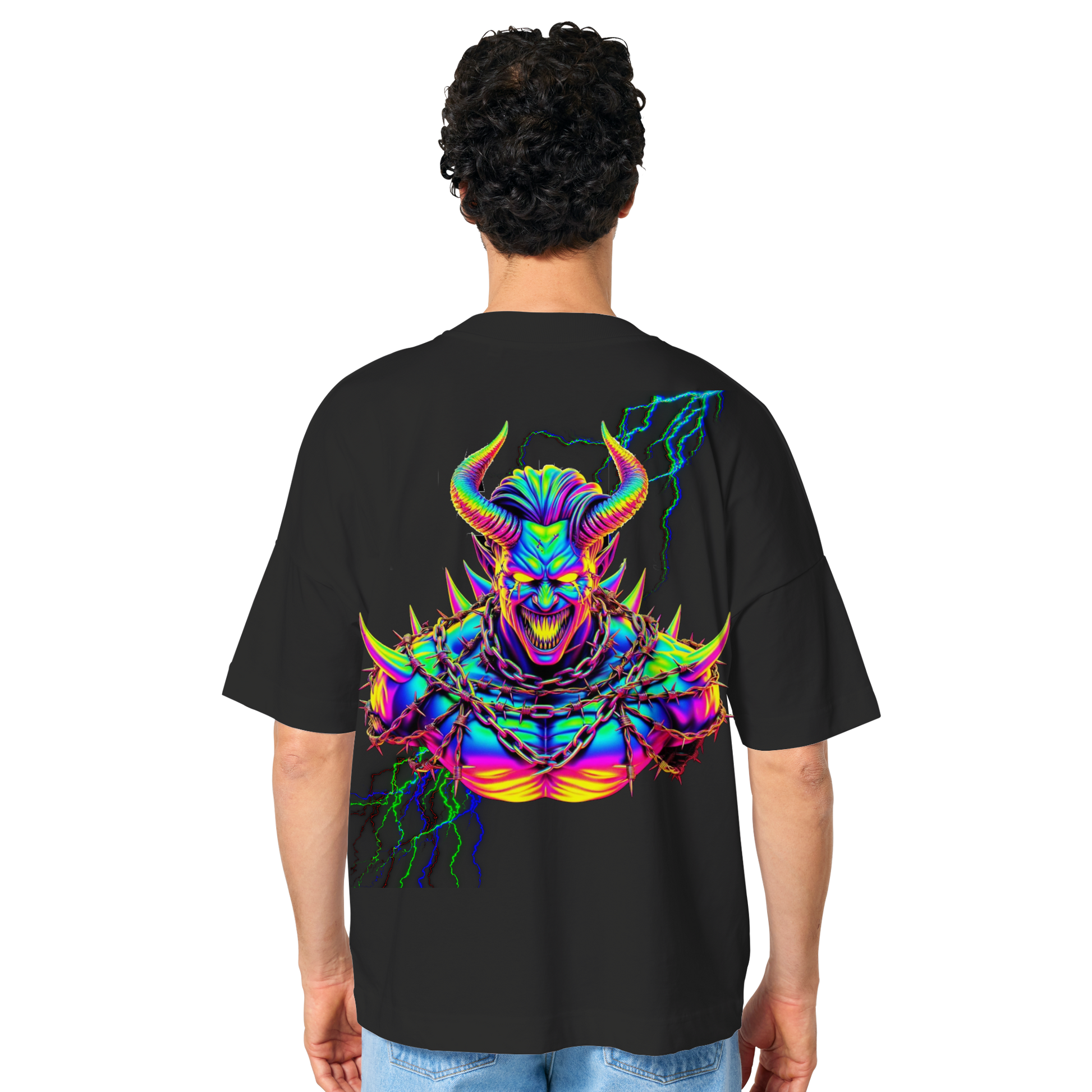 Model trägt ein schwarzes Oversize-Shirt mit großem, buntem „Neon Acid Demon“-Print auf dem Rücken. Perfekt für auffällige Techno-Outfits.